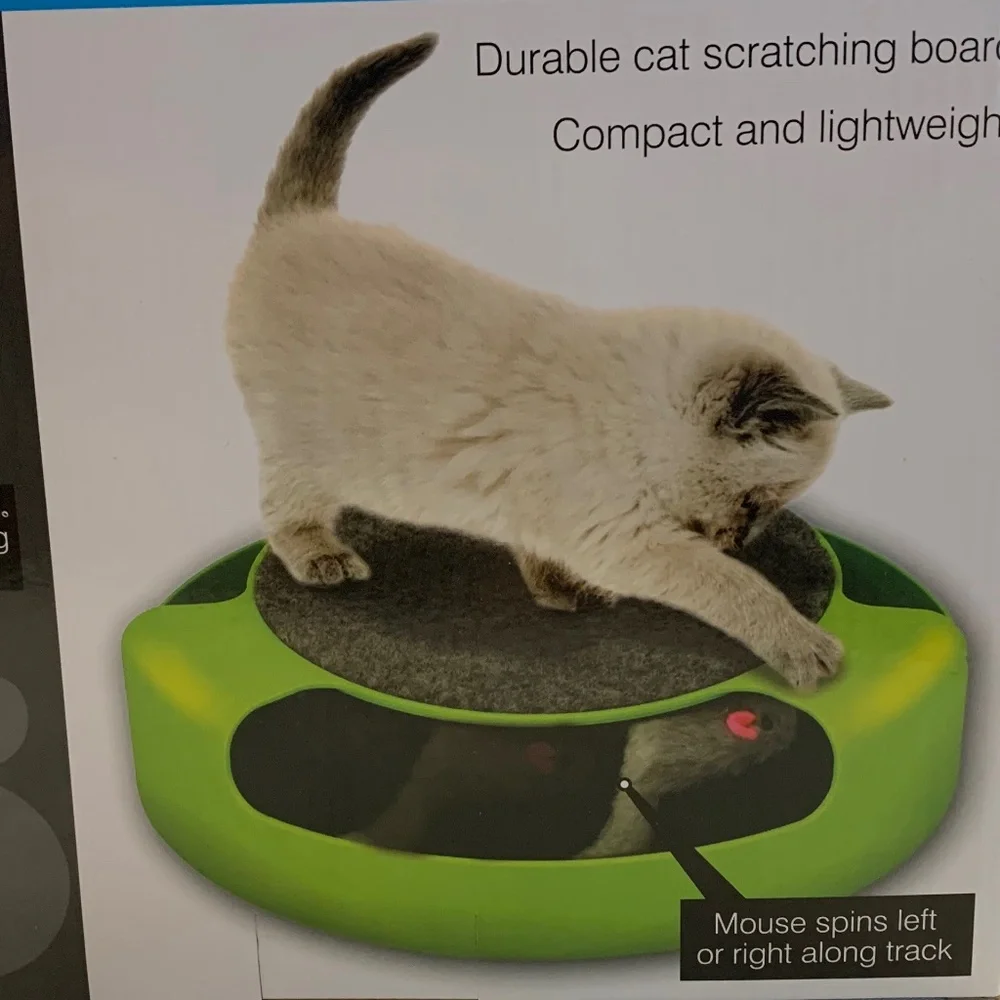 NWT! Cat Spinning Toy for Adult Cats and Kittens! No Batteries Required!